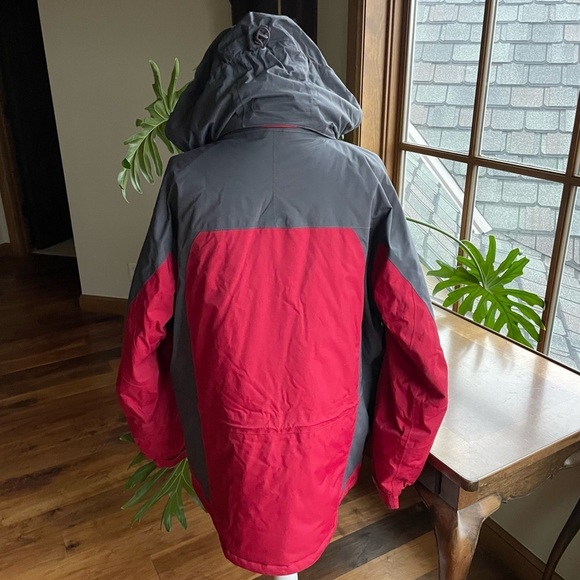 LL Bean Men’s Red & Grey Hooded Ski Parka - Picture 2 of 12
